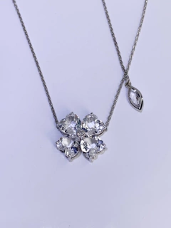 Colar Trevo G - Topázio Incolor, Diamante e Ouro Branco - sob encomenda