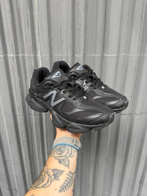 Tênis New Balance 9060 Preto/Preto - comprar online