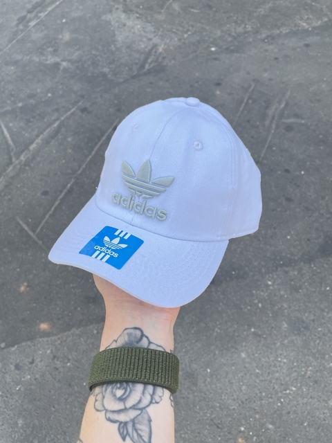 Boné Adidas Trefoil Branco/Cinza - comprar online