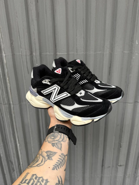 Tênis New Balance 9060 Preto/Off - comprar online