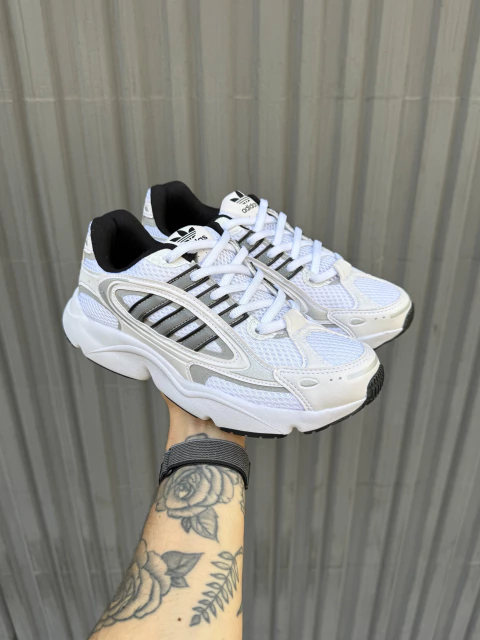 Tênis Adidas Ozmillen Branco/Forro Preto - comprar online