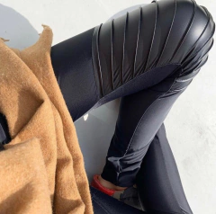 Imagen de Calza Lycra Alforzas Cuero Futura Mamá