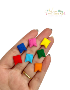 Aplique Emborrachado Mini Bandeirinha Junina - 10 unidades mix - comprar online