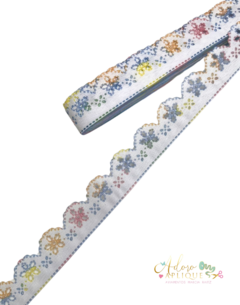 Fita Passamanaria Bordada Branca Flor com Babado (13 mm) - 2 metros