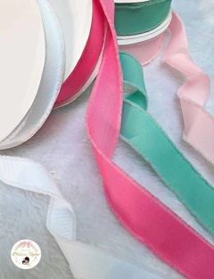 Fita Gorgurão Lisa com Borda Desfiada (16 mm) - 2 metros - comprar online