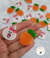 Aplique Acrílico Coelho da Páscoa e Cenoura Glitter - 2 unidades