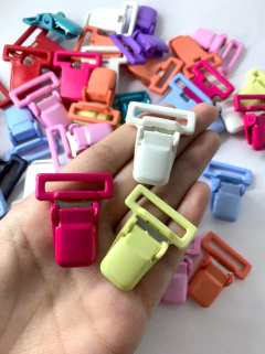 Prendedor de Chupeta Colorido - 2 unidades na internet