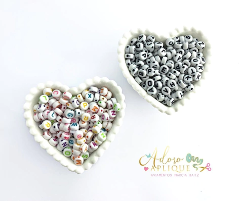 Conta Redonda Branca com Letrinhas Coloridas e Preta - 50 gramas