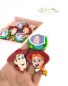 Aplique Acrílico Duplo Jessie, Woody e Buzz (Toy Story) - 2 unidades