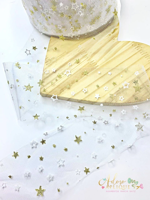 Fita Importada de Tule Branca com Estrelinhas Dourada (8,5 cm) - 2 metros