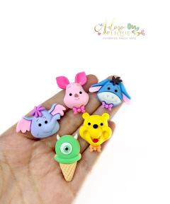 Aplique de Resina 3D Rostinhos Turminha Disney - 2 unidades