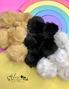 Aplique Pompom Grande de Pelúcia Bege, Preto e Branco (7 cm) - 2 unidades
