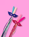 Kit Bico de Pato Mascara Colorida com Pena - (2 Hair Clip - 1 de cada) - comprar online