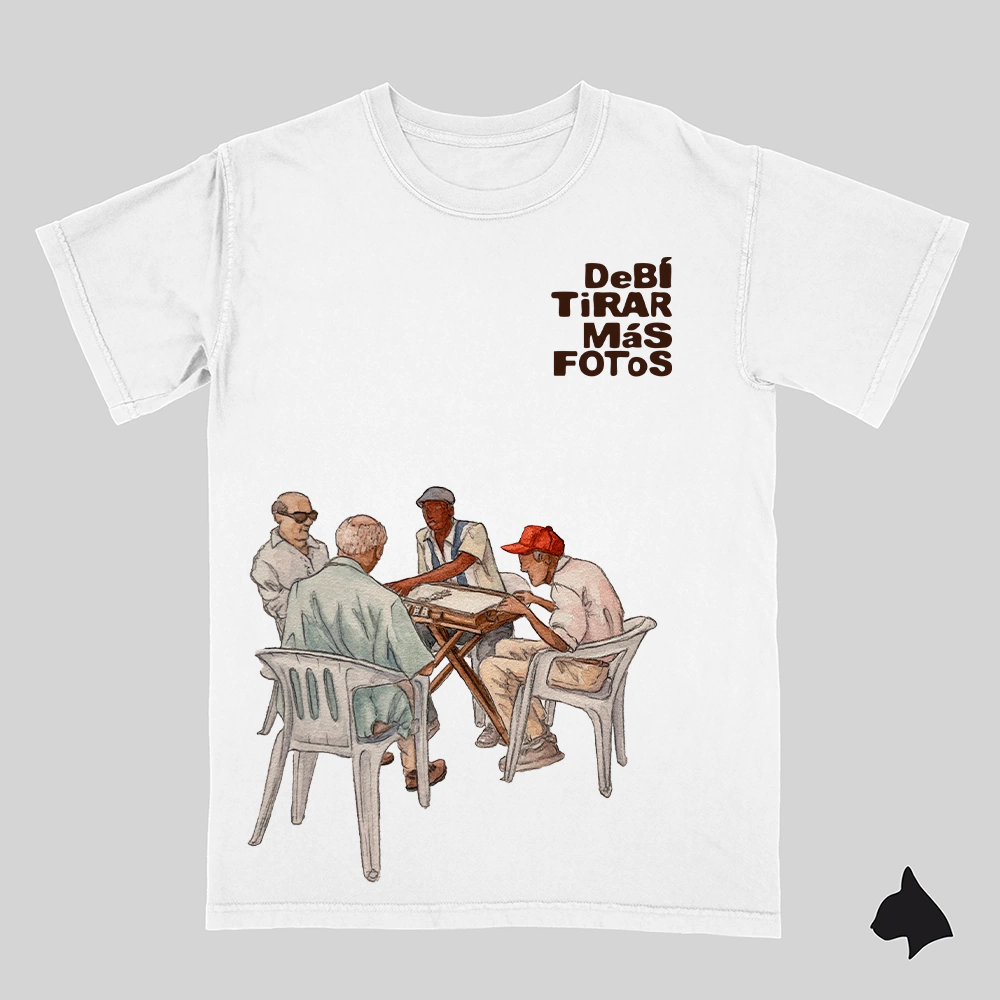 Remera de Algodon DTG - Juego de Domino (Bad Bunny)