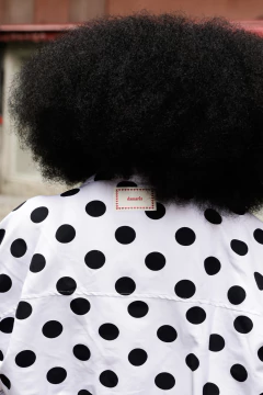 JAQUETA LUCY | BLACK DOTS na internet