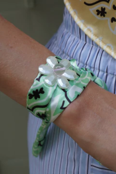 COLAR PAISLEY na internet