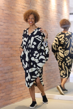 Vestido Capuz Midi na internet