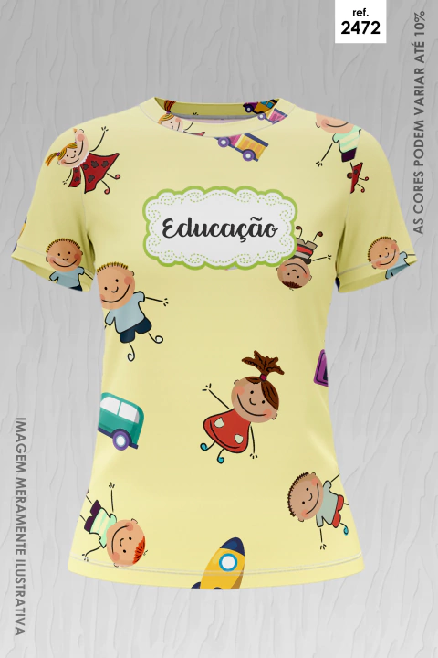 Camiseta feminina amarela com estampa infantil de crianças sorridentes e brinquedos, com a palavra "Educação" centralizada