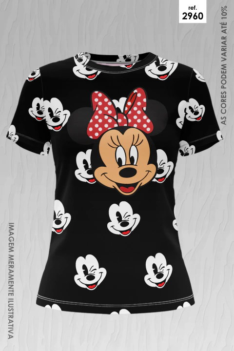 Blusa preta feminina com estampa da personagem Minnie Mouse, incluindo rosto grande da Minnie com laço vermelho de bolinhas brancas no centro e pequenos rostos brancos de Mickey Mouse espalhados.