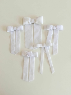 Laços lala de veludo branco