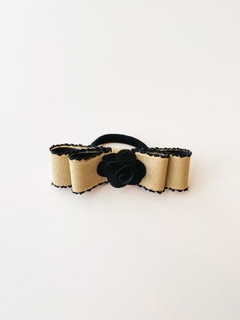 Laço Chanel com Camélia - comprar online