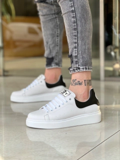 Mcqueen White and Black en internet
