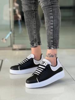 McQueen Réflex Black and White