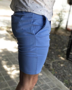 Bermuda Corte Chino Celeste - comprar online