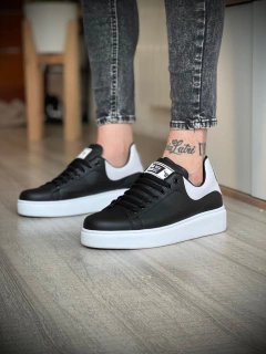McQueen Black and White - tienda online