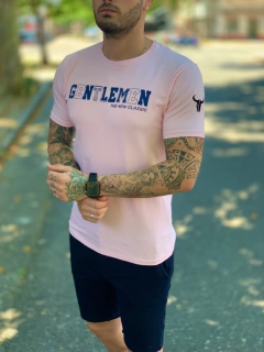 Imagen de Remera Gentlemen Rosa
