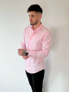 Camisa lisa rosa en internet