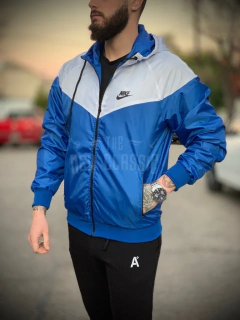 Campera Nike Rompeviento