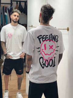 Remera Oversize Feeling en internet