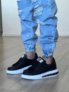 McQueen Air Black