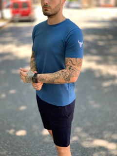 Remera Harvey Azul - The New Classic