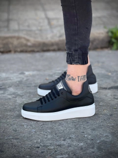 Mcqueen Black