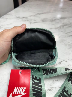 Morral Nike en internet