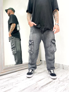Jean Mom Doble Cargo Jones en internet