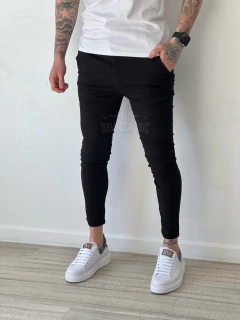 Chino Gabardina Negro