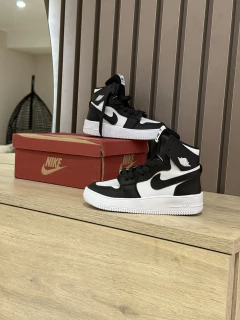 Botitas Niño Nike Jordan en internet