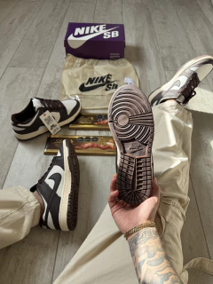 Nike SB Dunk Low Café - The New Classic
