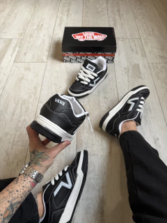 Vans Upland en internet