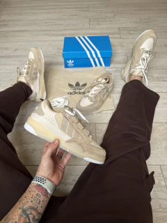 Adi 2000 Beige - tienda online