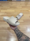 Ojotas YEEZY Slide