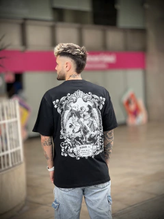 Remera Oversize Sancte en internet