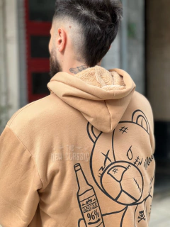 Canguro Oversize Anger en internet