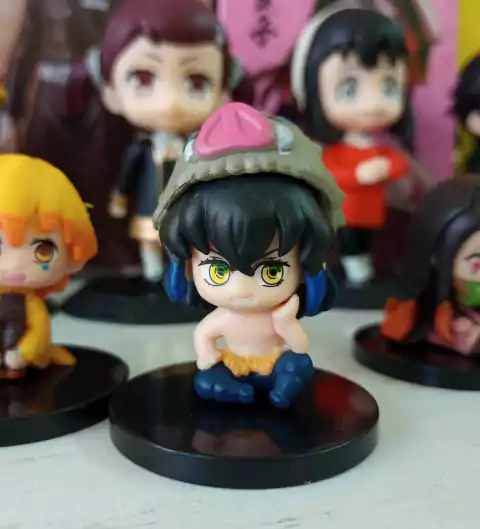 Figura Kimetsu no Yaiba - Inosuke Hashibira Chibi Modelo 2