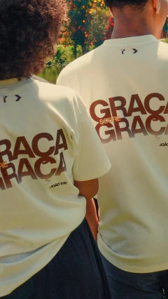 CAMISETA GRAÇA SOBRE GRAÇA OFF WHITE - comprar online