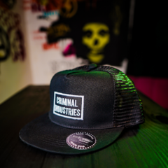 GORRA TRUCKER BORDADA