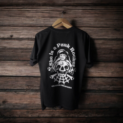 She Is A Punk Rocker - comprar online